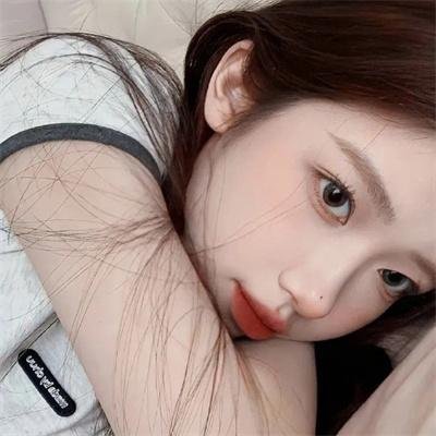 你好,我叫多蕾丝